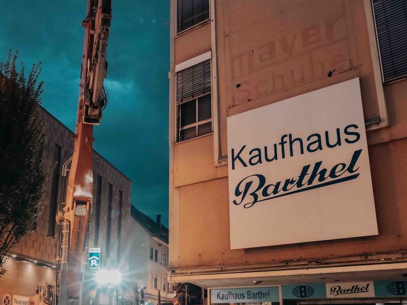 ABBRUCH UND RÜCKBAU EHEMALIGES KAUFHAUS BARTHEL